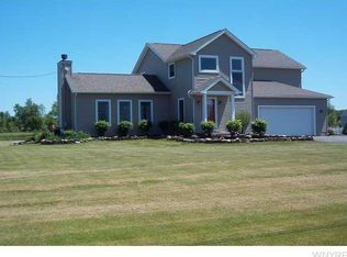 6253 Dye Rd, Akron, NY 14001