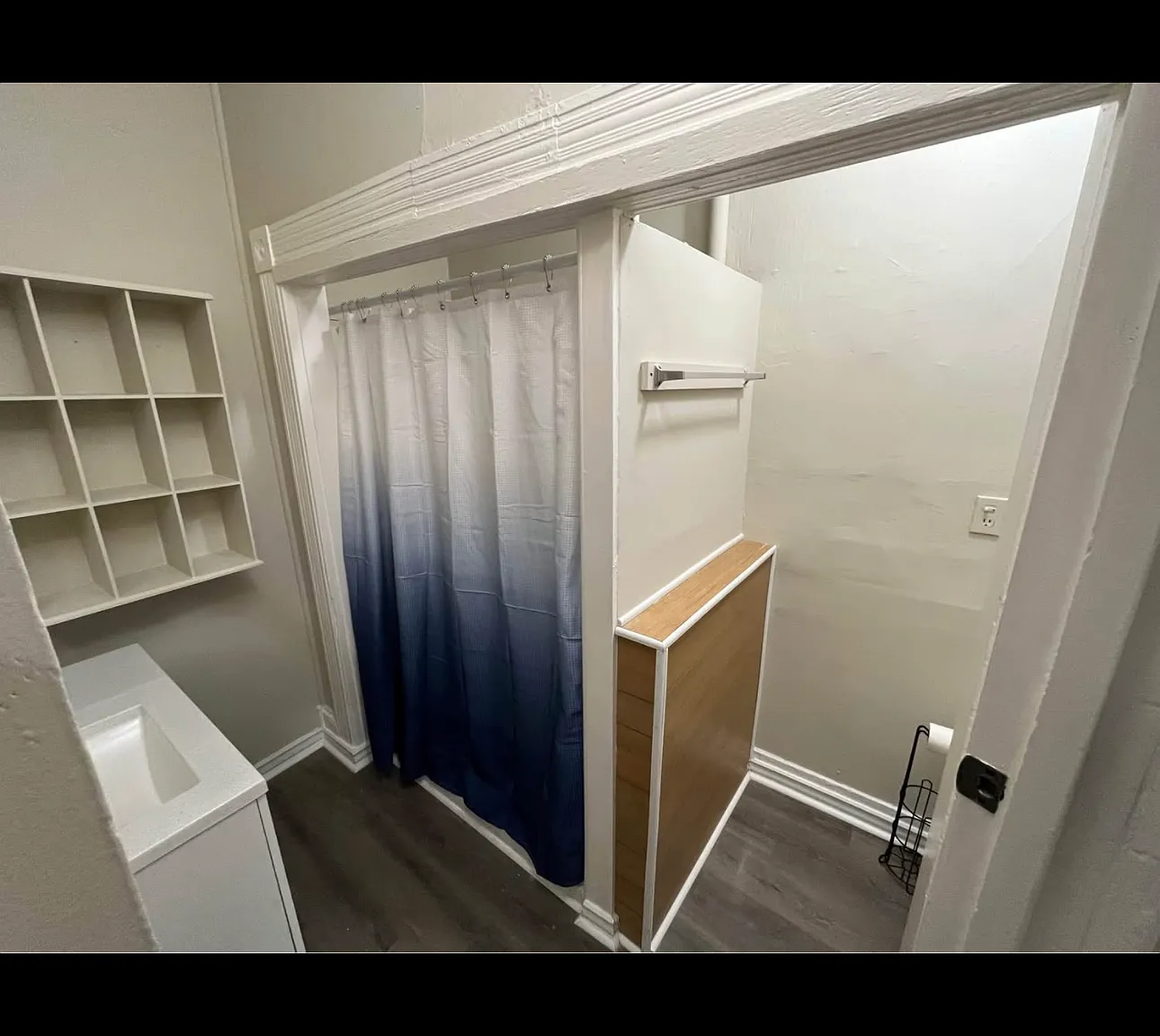 3 bed, 900 sqft, $2,100 — Photo 3