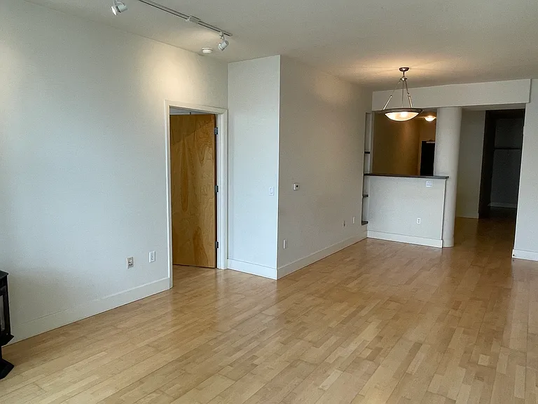 1630 California Street — Photo 54