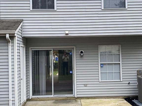 2nd image of 105 Kalmia Ct