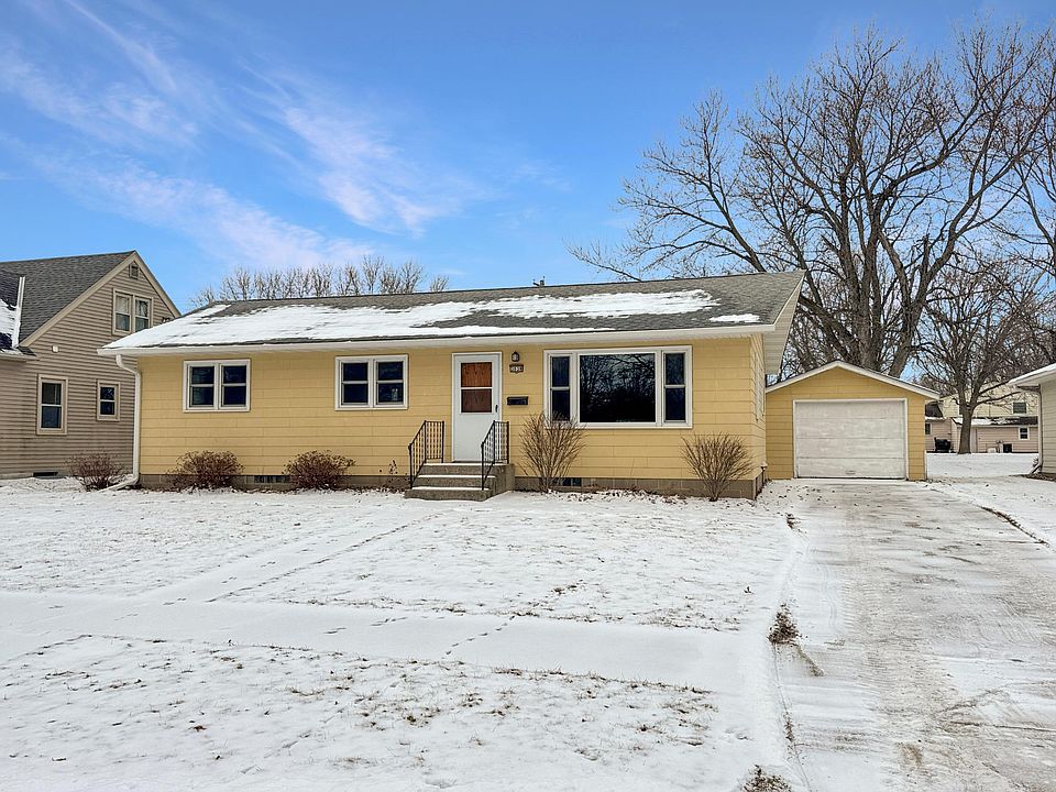 1st image of 3038 Pine Ave