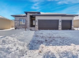 22145 W 93rd Ter, Lenexa, KS 66220