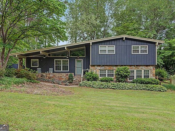 2nd image of 107 Lisa Ln