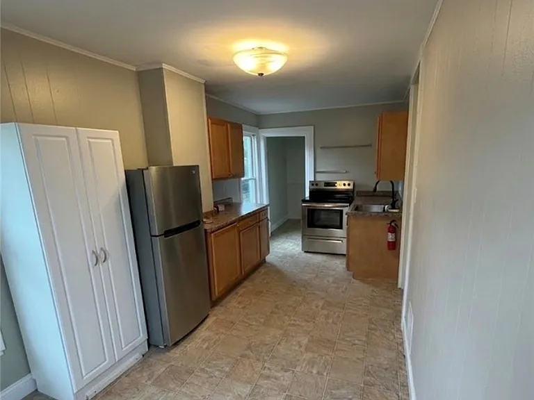 313 Roe Ave #2 — Photo 3