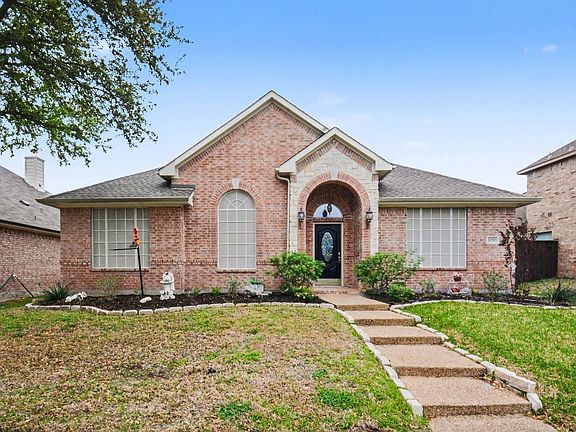 2nd image of 2030 Glencoe Dr