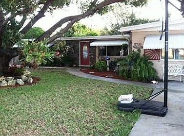2nd image of 2703 Oxford Dr W