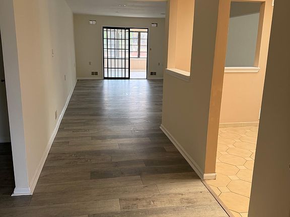 3rd image of 30 Oriel Way