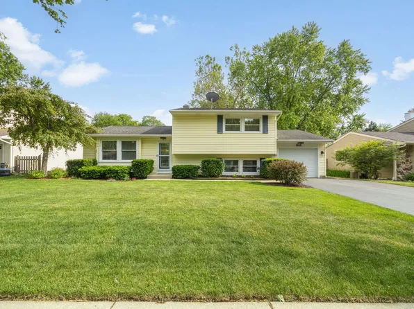 1513 Ronzheimer Ave, Saint Charles, IL 60174
