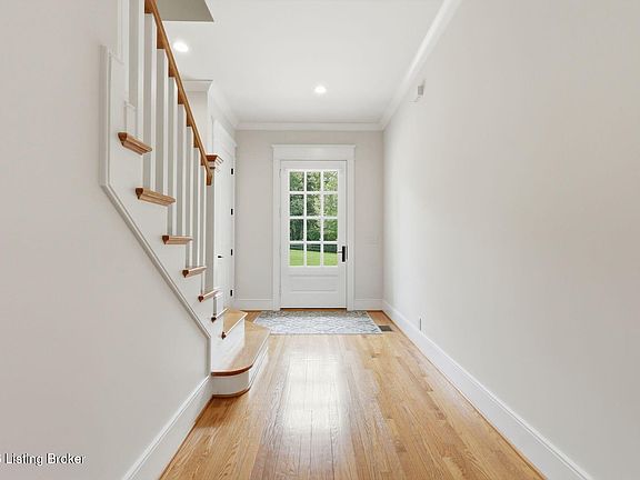4th image of 8211 Maris Ct