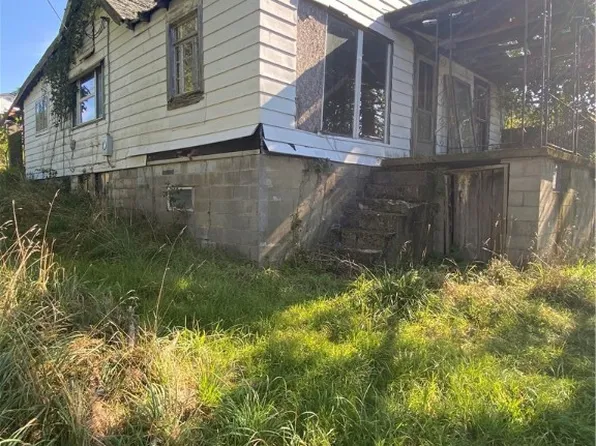 1227 S Hewitt Ave, Washington, PA 15301