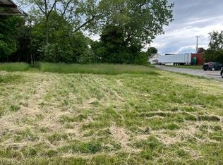 E 21st St, Lorain, OH 44052