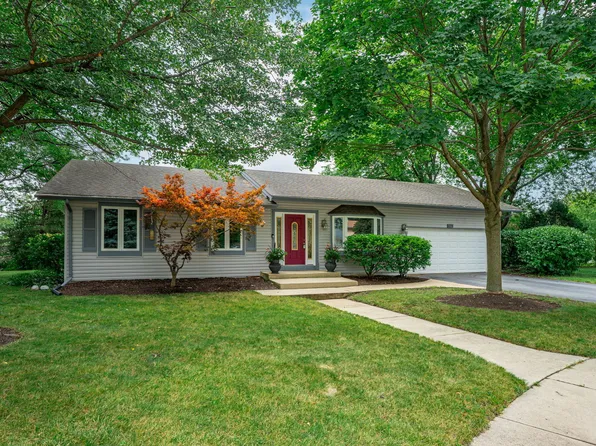 823 Anchor Ct, Bartlett, IL 60103