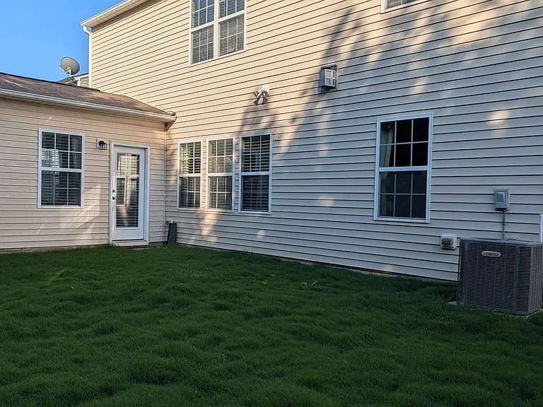 2428 Averon Dr — Photo 3