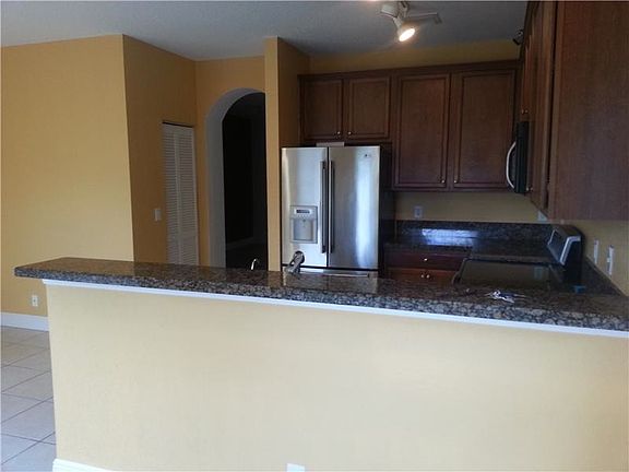 5th image of 3400 Willow St