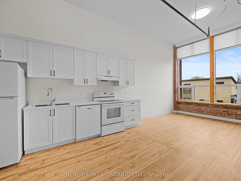 150 Mill St #211 — Photo 5