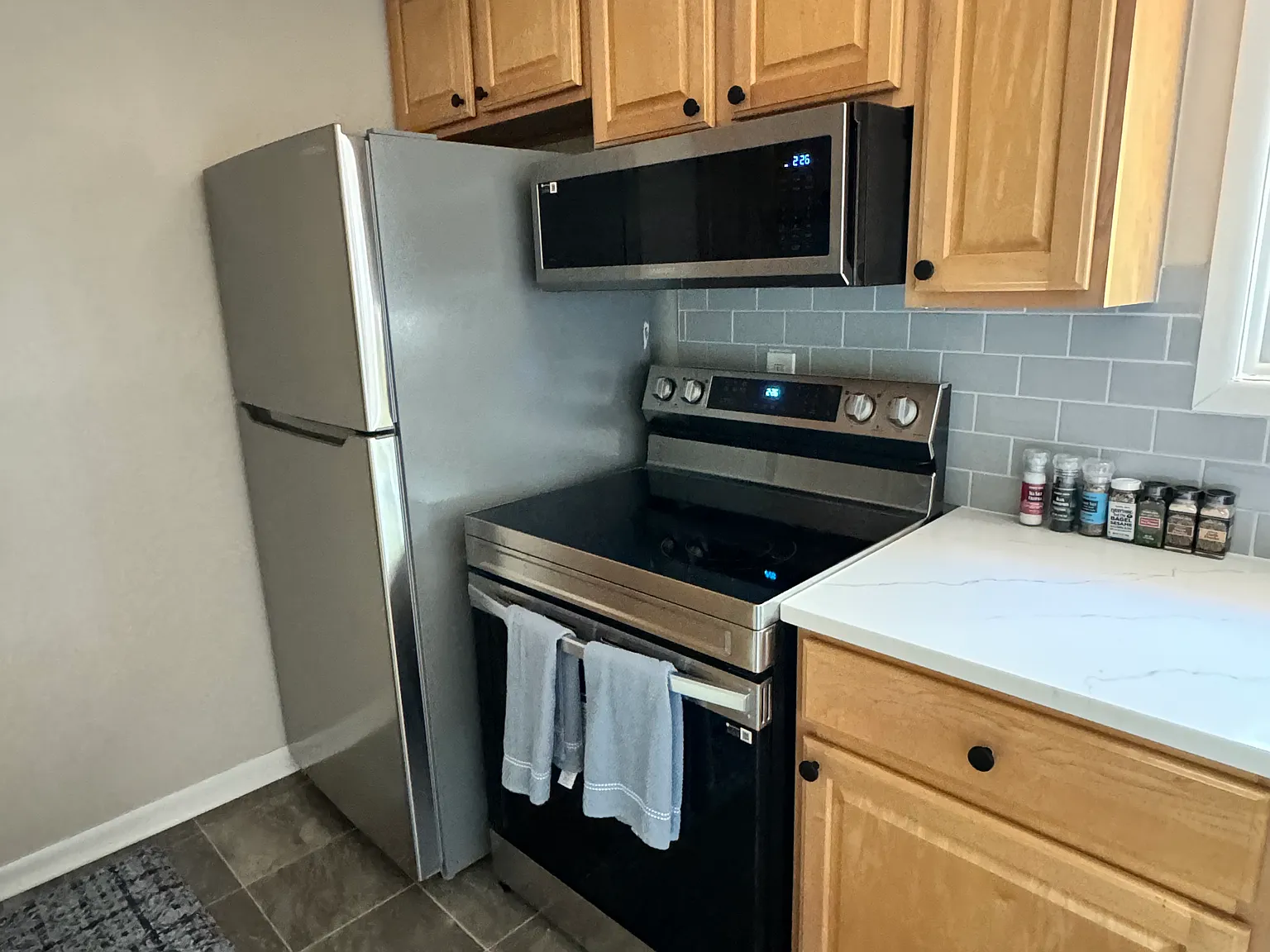 1222 E Lincoln Ave — Photo 3