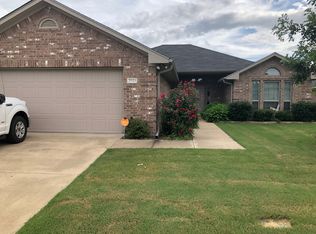 2523 Meadowglen Ct, Tyler, TX 75707