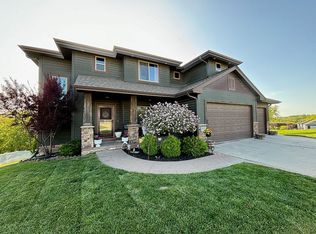 901 Southridge Dr, Louisville, NE 68037