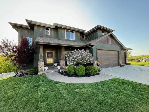 901 Southridge Dr, Louisville, NE 68037