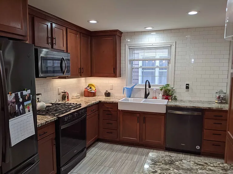 71 Delham Ave #LWR — Photo 2