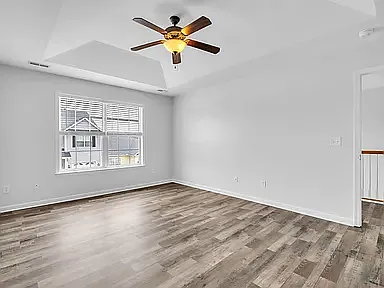 3 bed, 1800 sqft, $1,850 — Photo 4