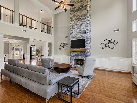5th image of 103 Armstrong Ct