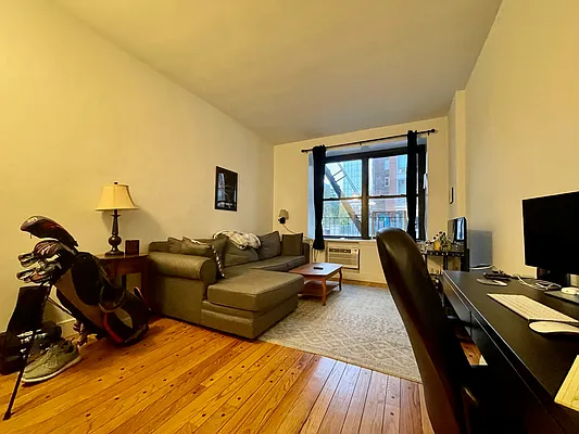 Rented by Douglas Elliman | media 19