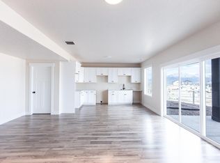 1462 W Russo Dr, Saratoga Springs, UT 84045