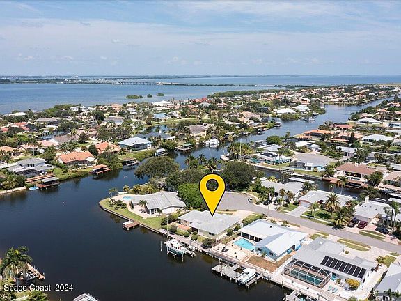 2nd image of 472 Bridgetown Ct