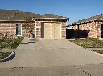 1st image of 967 Lake Dr