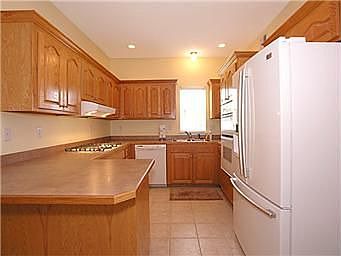 4th image of 1741 Fall Creek Dr