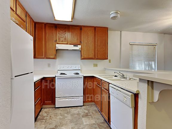 4th image of 3061 Garden Cir APT D