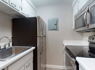 2550 S Valley Hwy APT 8, Denver, CO 80222