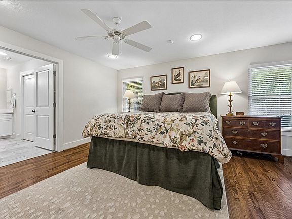 4th image of 2106 Saxon Dr