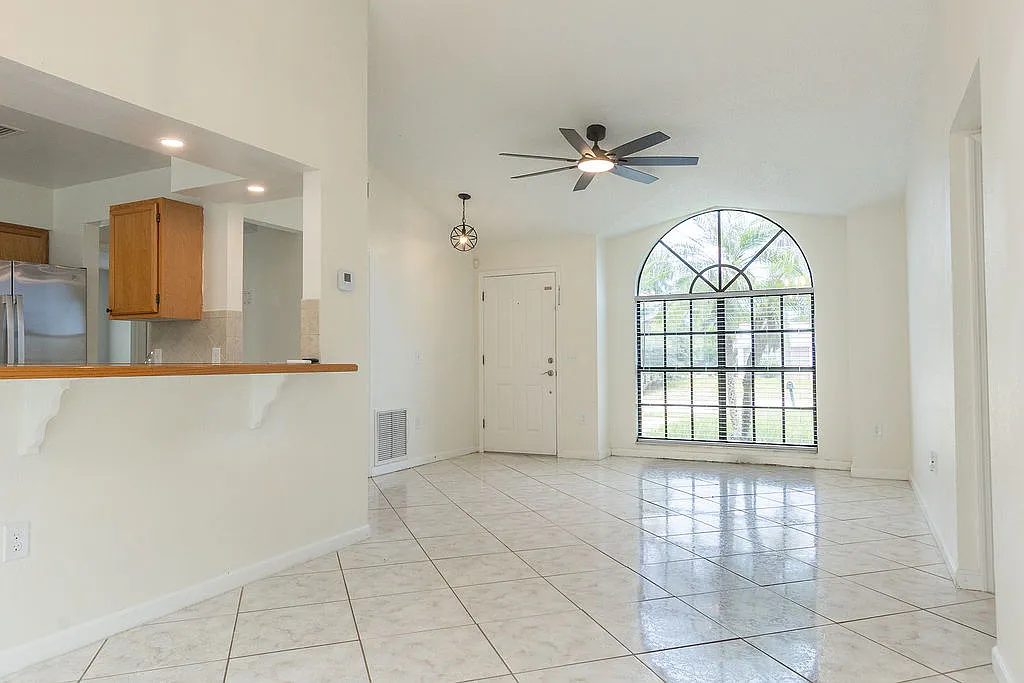 2254 Matthew Cir - E17! - 1 — Photo 4