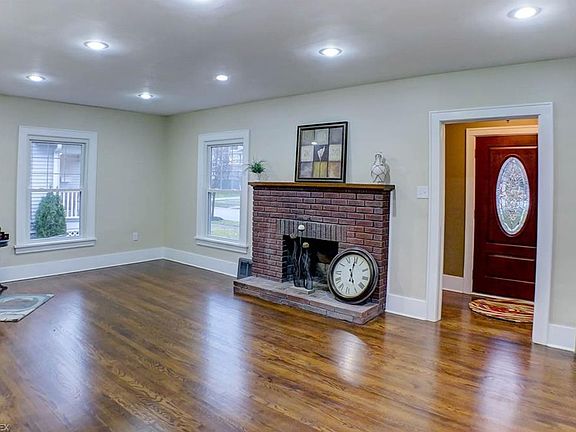 5th image of 1718 10th St
