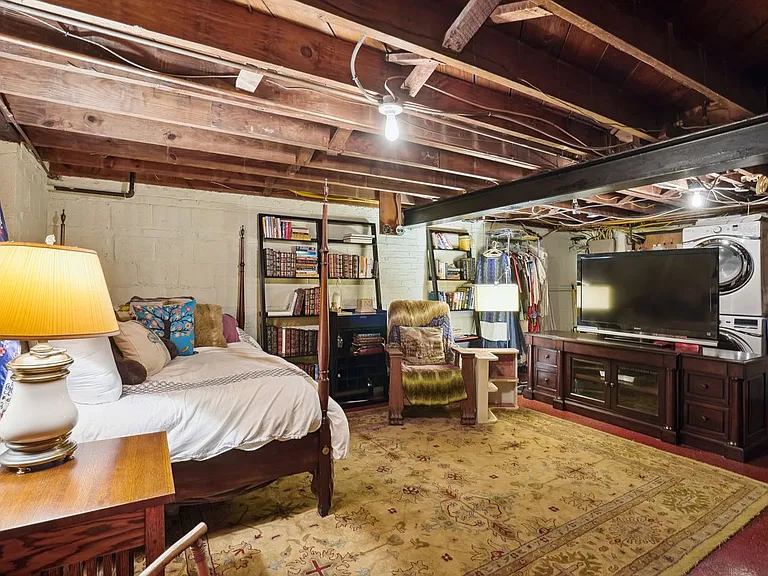 216 E Nelson Ave — Photo 27