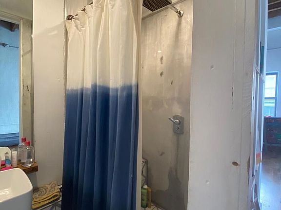 5th image of 141 Grand St #4