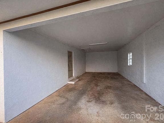 3rd image of 2112 New Prospect Church Rd