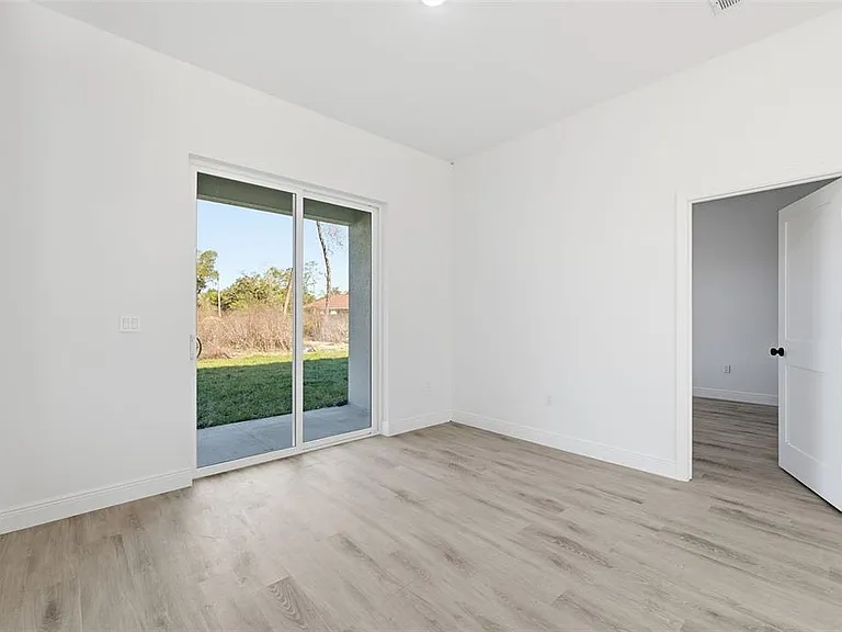 3699 SW 169th Pl — Photo 17