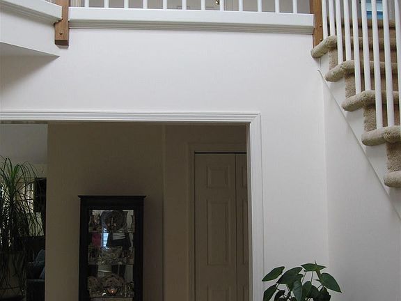 5th image of 24 Saint Agnes Ln