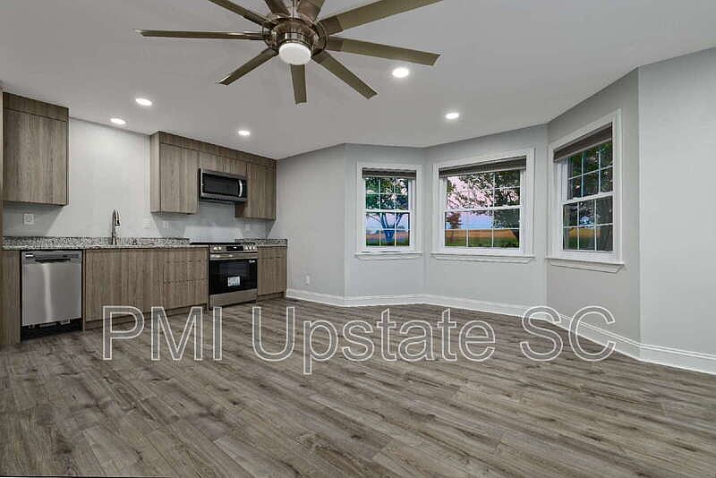 1st image of 134B Bennetts Bridge Rd