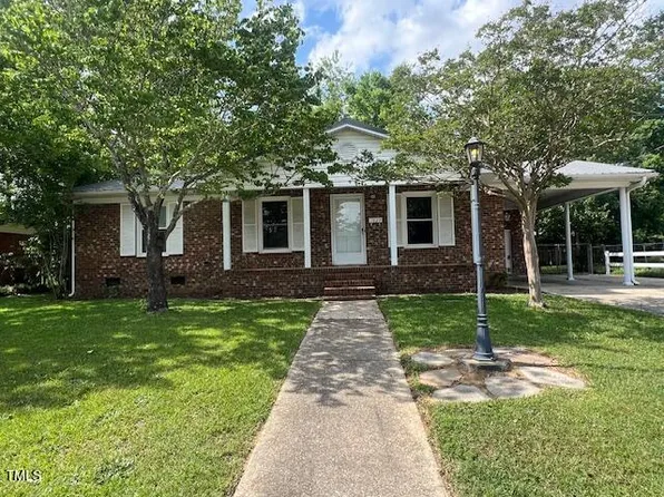 727 Queens Ave, Dunn, NC 28334