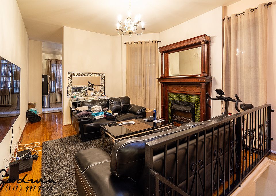 1st image of 217 W 106th St #1E