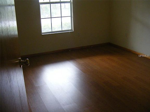 4th image of 2778 Flagami Ln