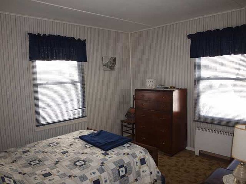 4th image of 22 MERCER Street