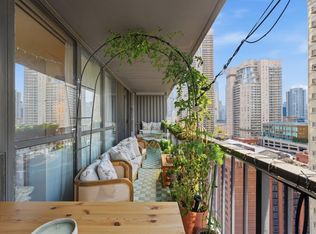 10 E Ontario St APT 1807, Chicago, IL 60611