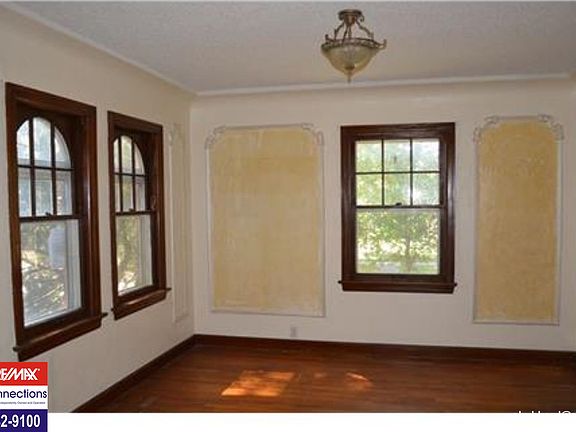 5th image of 602 E Miami St