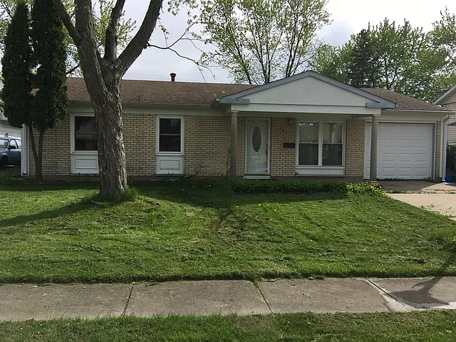 607 Pleasant Pl photo 1