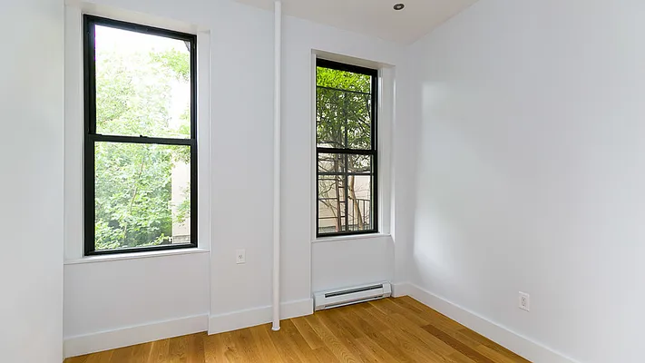 Rented by Nooklyn NYC LLC | media 8